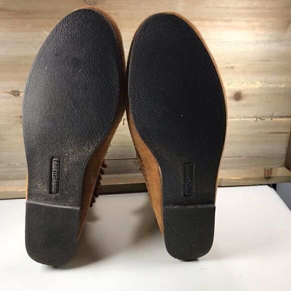 Minnetonka Back Zip Hardsole Booties - Picture 5 of 6